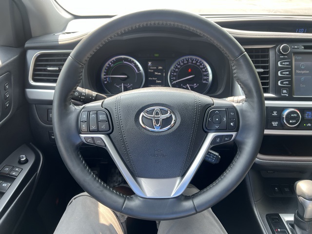 used 2019 Toyota Highlander Hybrid car, priced at $29,500