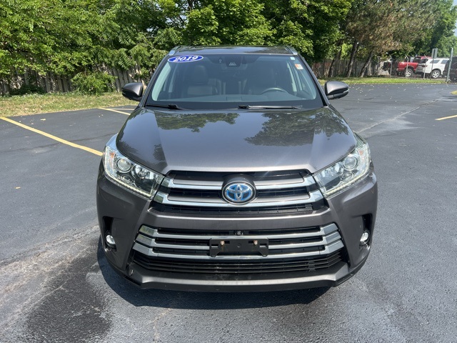 used 2019 Toyota Highlander Hybrid car, priced at $29,500