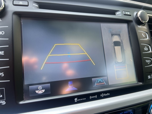 used 2019 Toyota Highlander Hybrid car, priced at $29,500