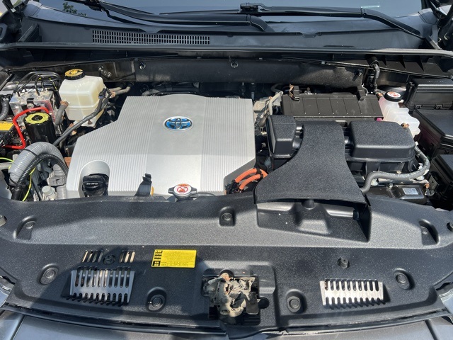 used 2019 Toyota Highlander Hybrid car, priced at $29,500