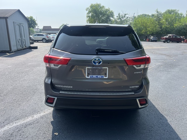 used 2019 Toyota Highlander Hybrid car, priced at $29,500