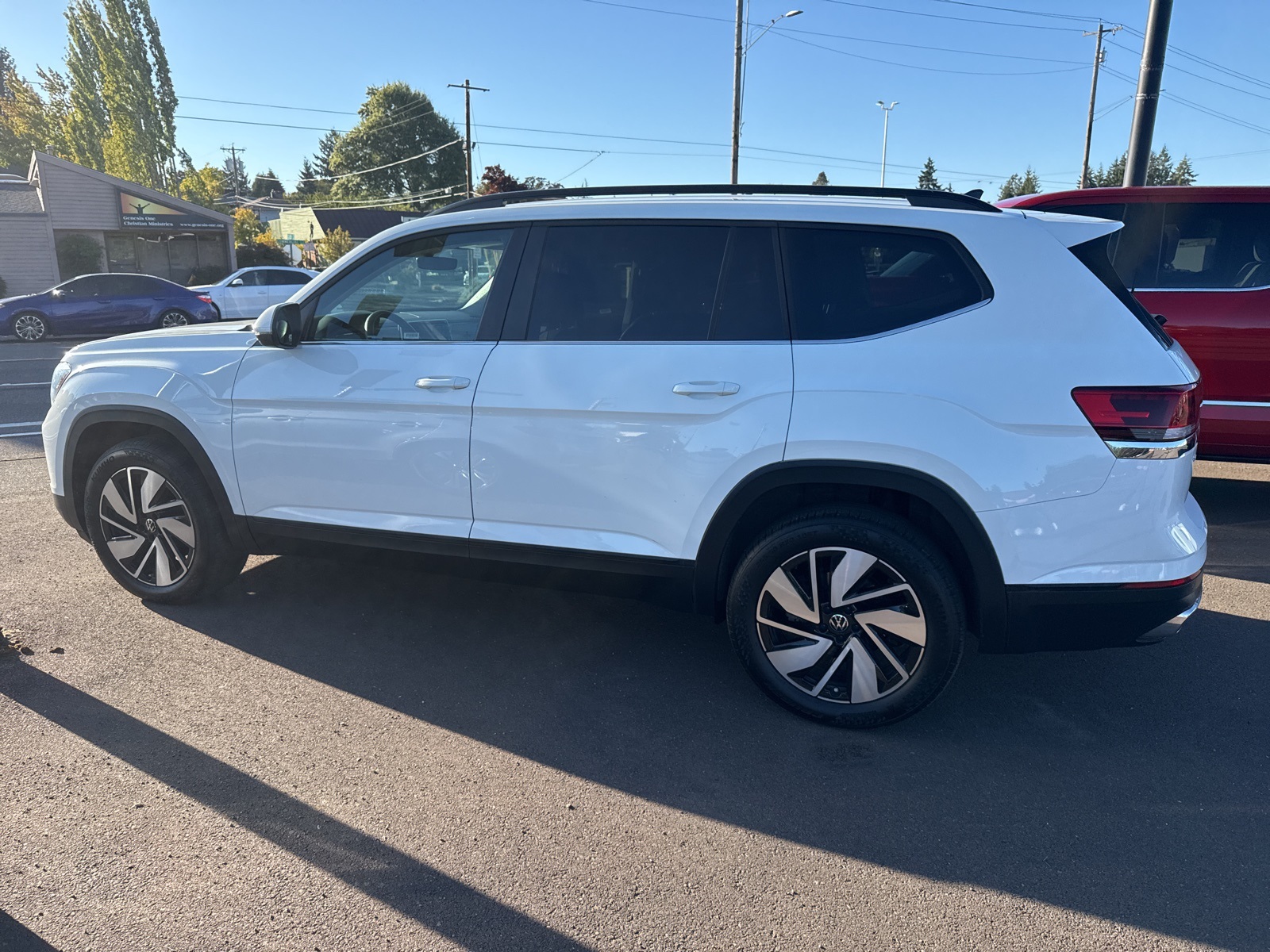 used 2025 Volkswagen Atlas car, priced at $37,498