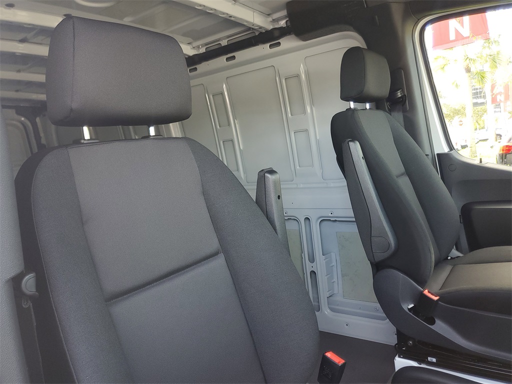 used 2025 Mercedes-Benz Sprinter 2500 car