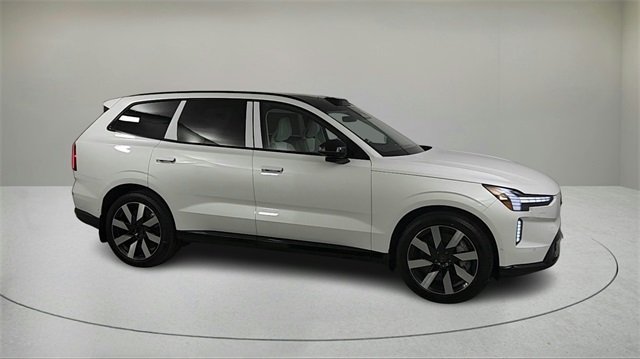 new 2025 Volvo EX90 car, priced at $95,585