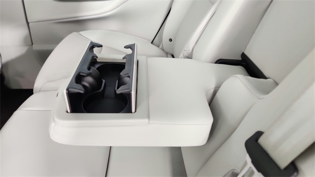 new 2025 Volvo EX90 car, priced at $95,585