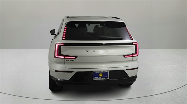 new 2025 Volvo EX90 car, priced at $95,585