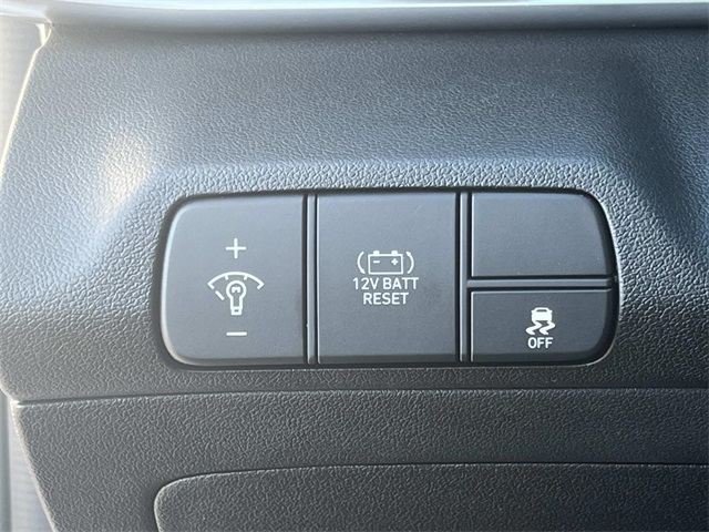 new 2025 Hyundai Elantra Hybrid car, priced at $28,410