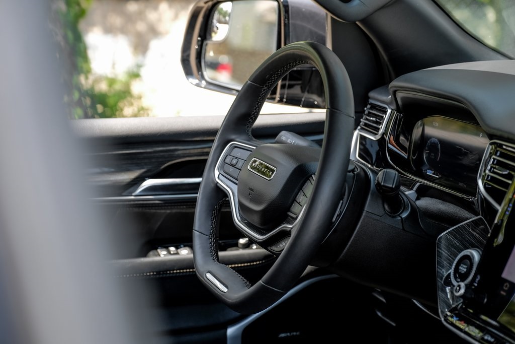 used 2022 Jeep Wagoneer car, priced at $48,032