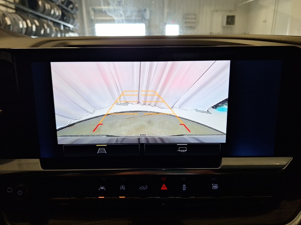 used 2024 Chevrolet Silverado 1500 car, priced at $37,386