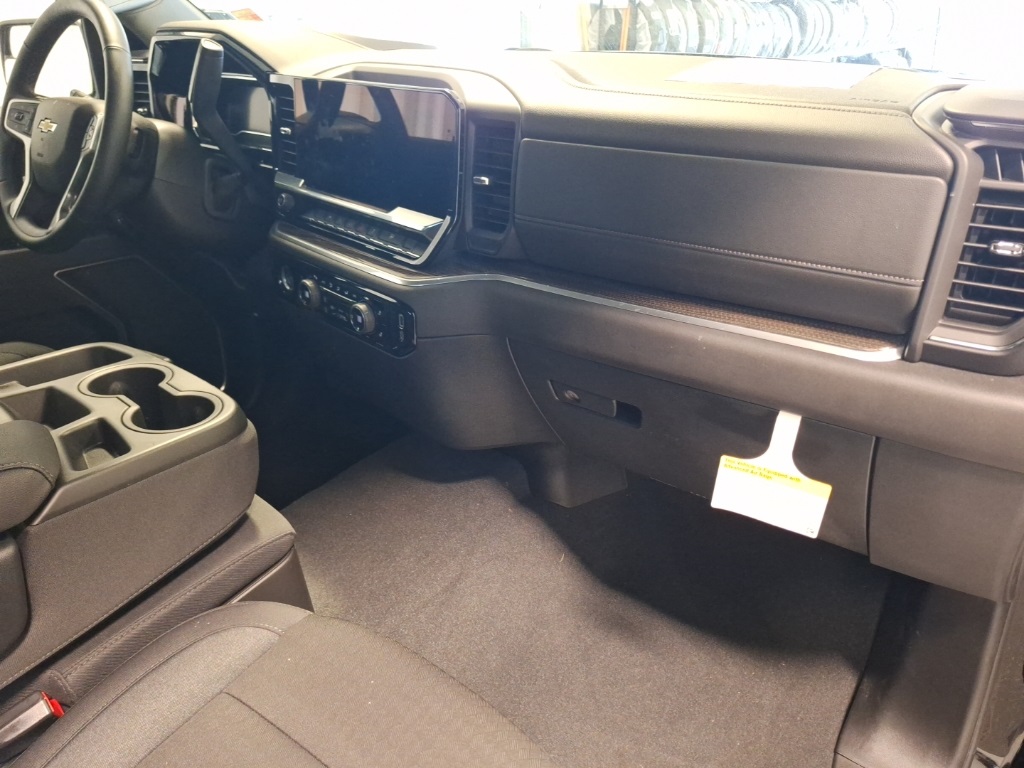 used 2024 Chevrolet Silverado 1500 car, priced at $37,386