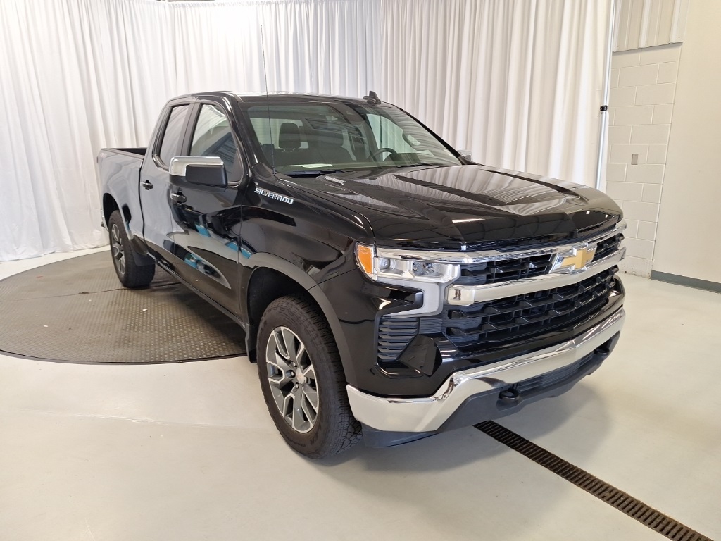 used 2024 Chevrolet Silverado 1500 car, priced at $37,386
