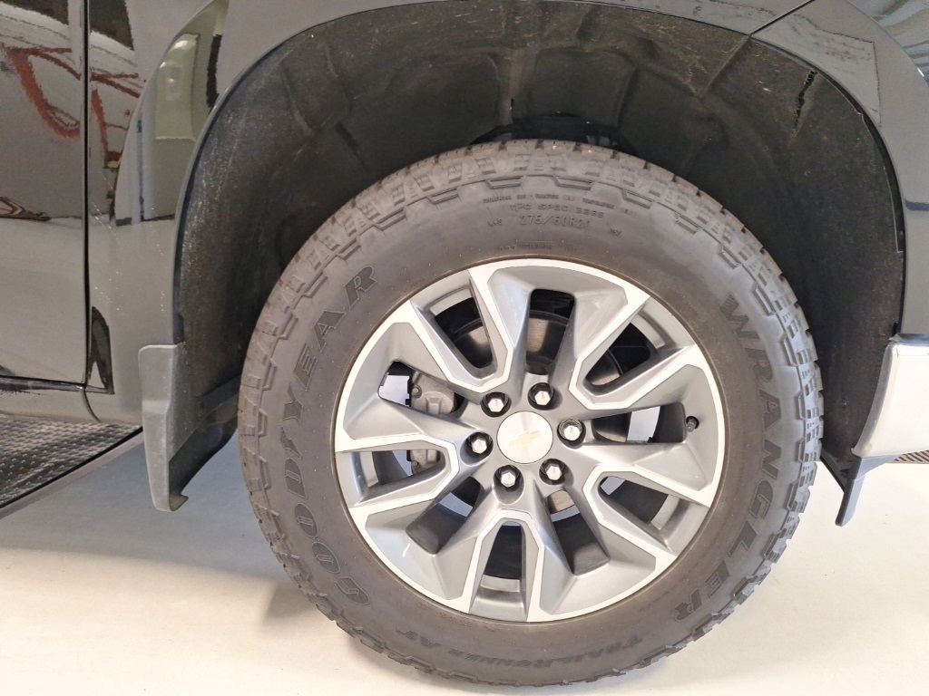 used 2024 Chevrolet Silverado 1500 car, priced at $37,386