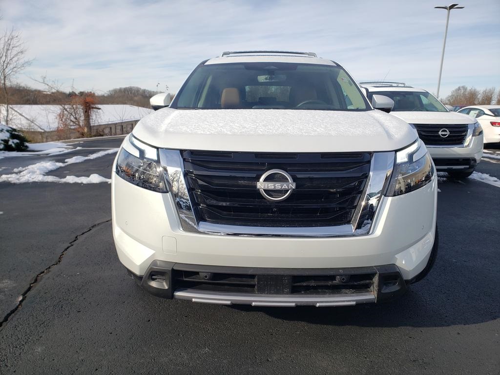 new 2025 Nissan Pathfinder car, priced at $45,995