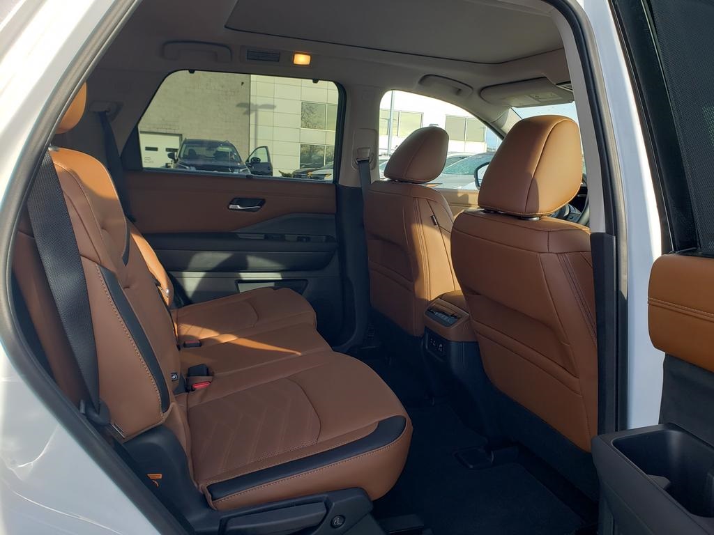 new 2025 Nissan Pathfinder car, priced at $45,995