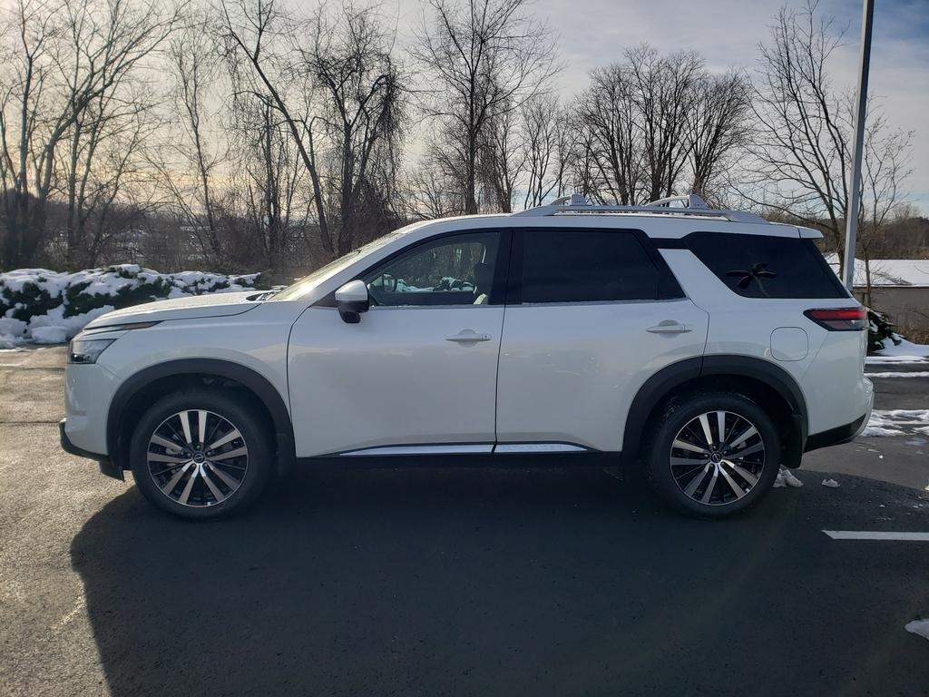new 2025 Nissan Pathfinder car, priced at $45,995