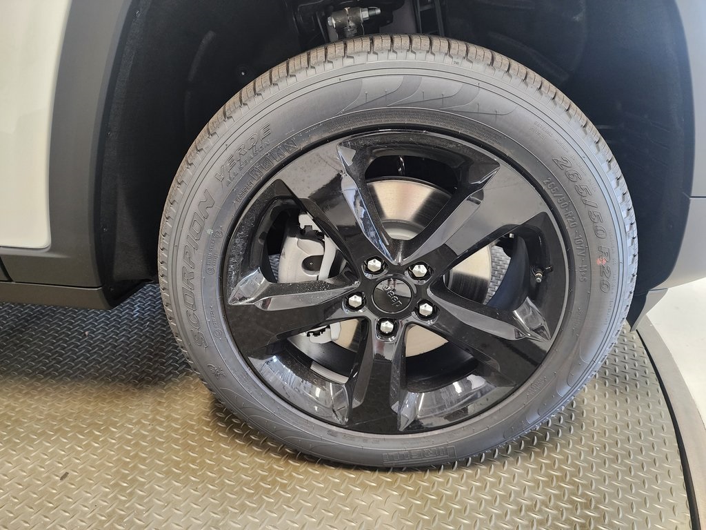 new 2025 Jeep Grand Cherokee L car, priced at $51,162