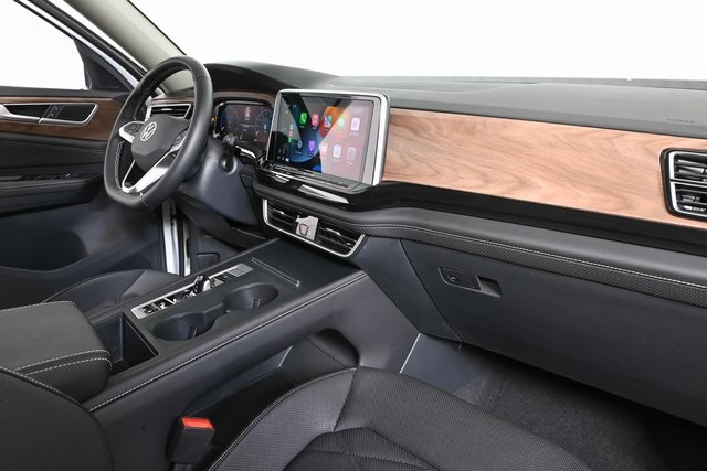 new 2025 Volkswagen Atlas car, priced at $39,922