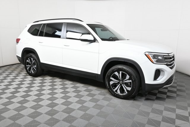 new 2025 Volkswagen Atlas car, priced at $39,922
