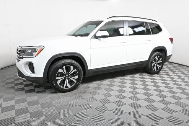 new 2025 Volkswagen Atlas car, priced at $39,922