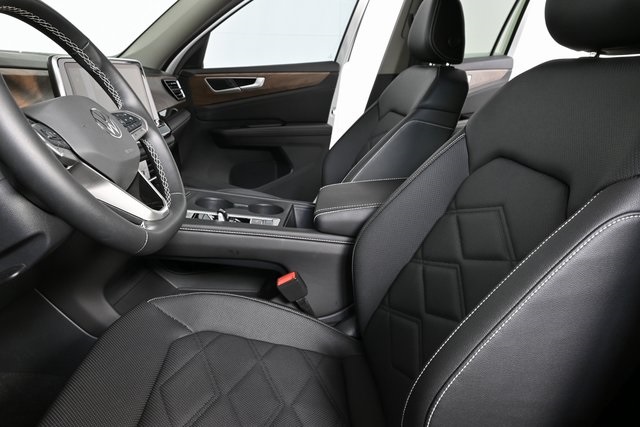 new 2025 Volkswagen Atlas car, priced at $39,922