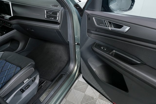 new 2026 Volkswagen Atlas Cross Sport car, priced at $57,392