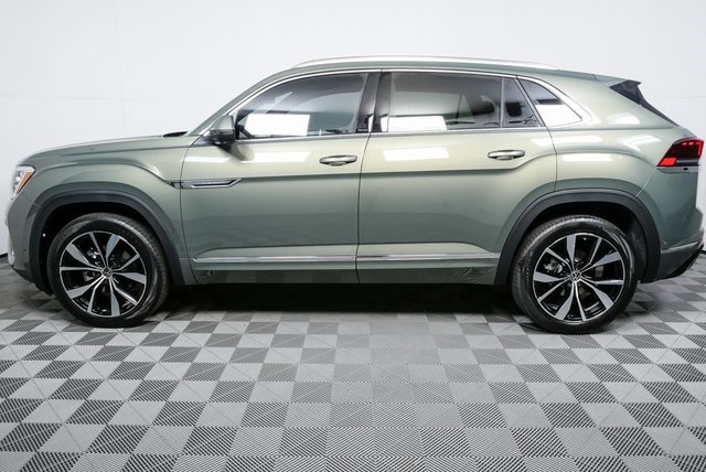 new 2026 Volkswagen Atlas Cross Sport car, priced at $57,392