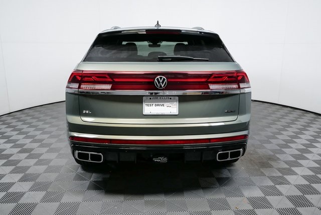 new 2026 Volkswagen Atlas Cross Sport car, priced at $57,392