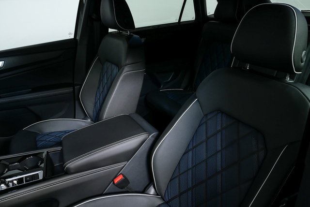 new 2026 Volkswagen Atlas Cross Sport car, priced at $57,392