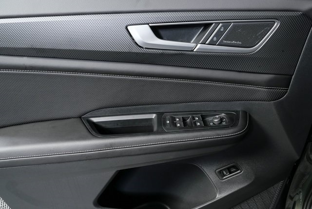 new 2026 Volkswagen Atlas Cross Sport car, priced at $57,392