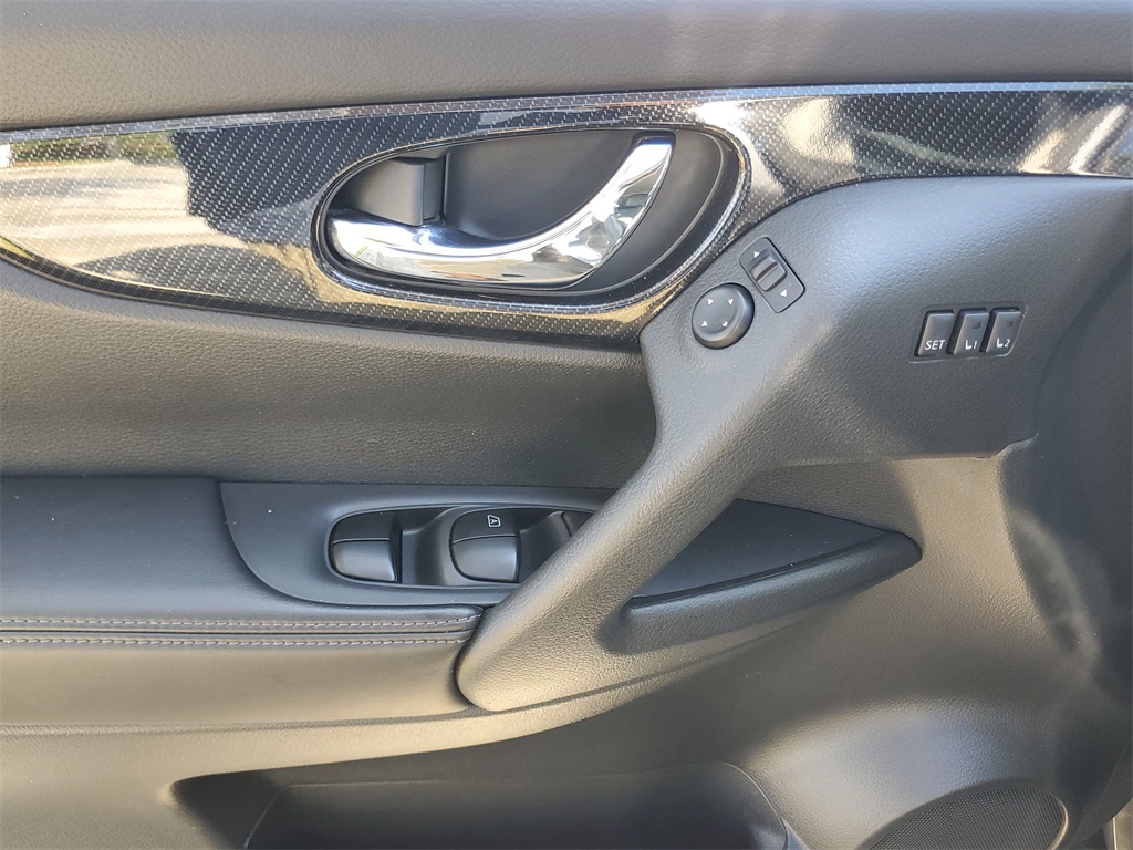 used 2019 Nissan Rogue car, priced at $15,995