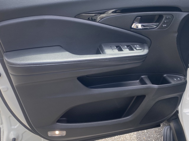 used 2016 Honda Pilot car, priced at $15,895