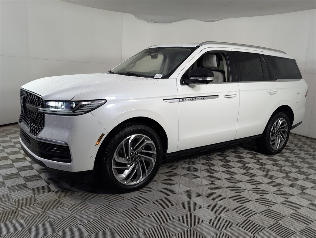 new 2025 Lincoln Navigator car