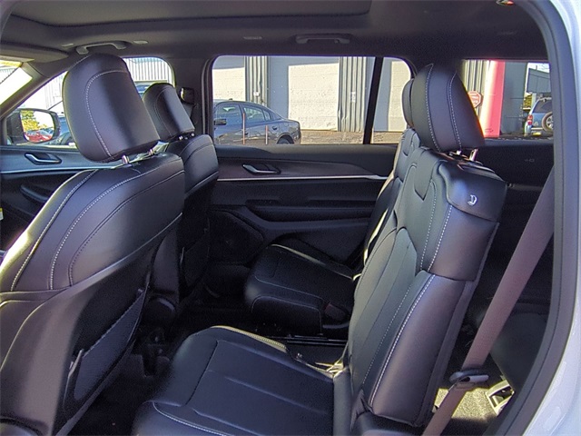 new 2025 Jeep Grand Cherokee L car, priced at $46,106