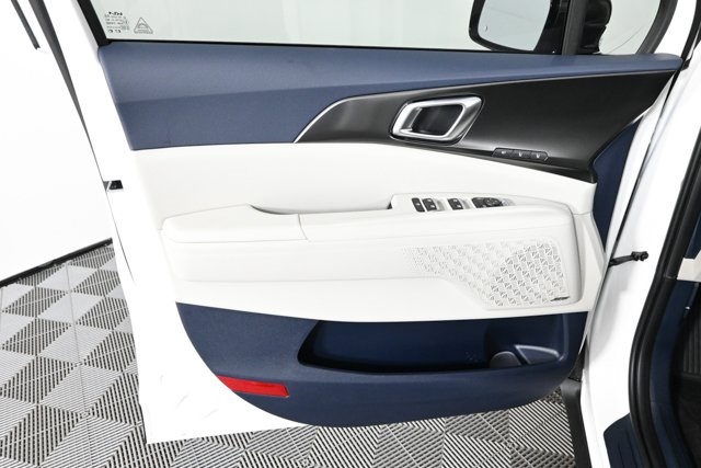 new 2026 Kia Carnival Hybrid car, priced at $56,020