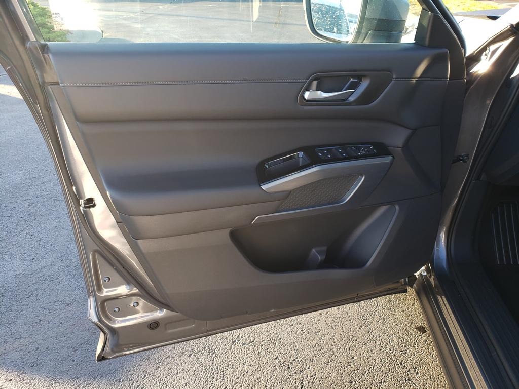 new 2025 Nissan Pathfinder car, priced at $39,902