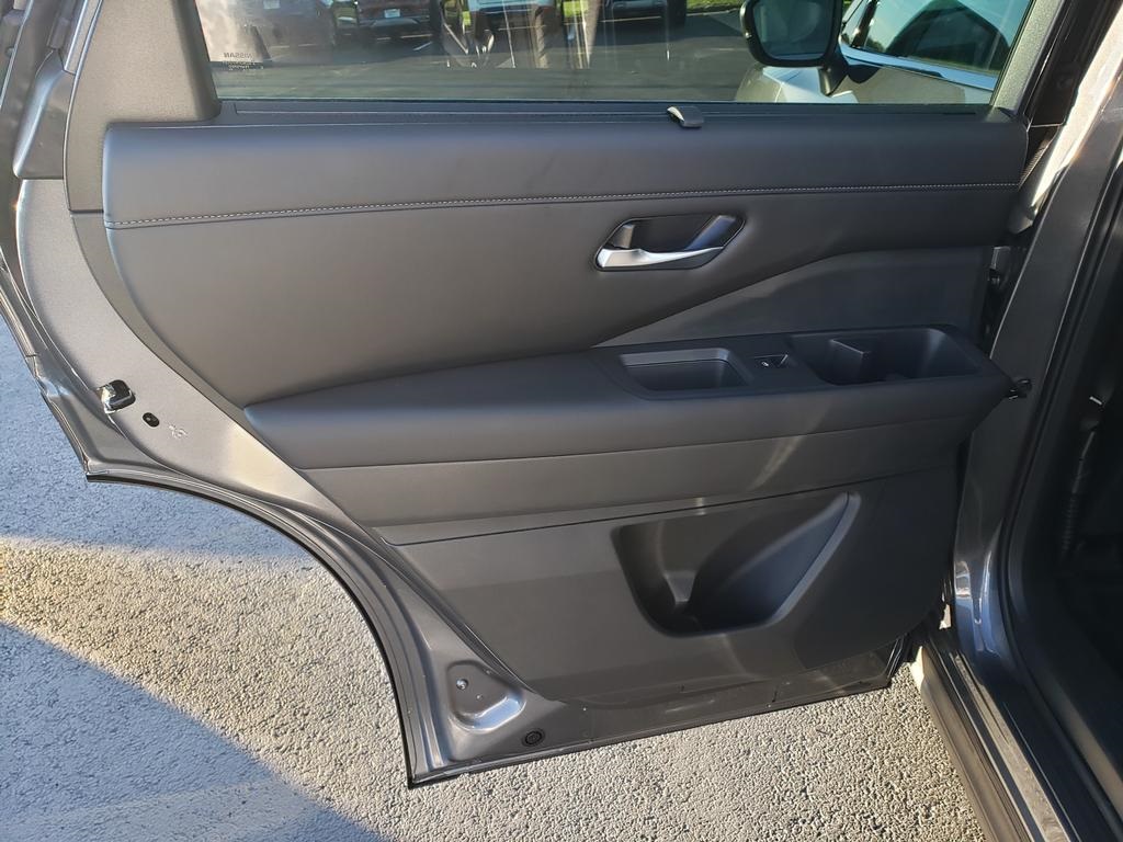 new 2025 Nissan Pathfinder car, priced at $39,902