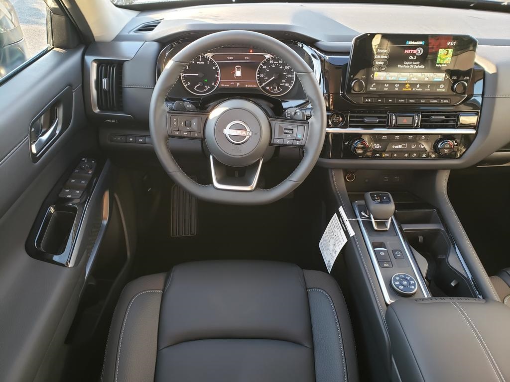 new 2025 Nissan Pathfinder car, priced at $39,902