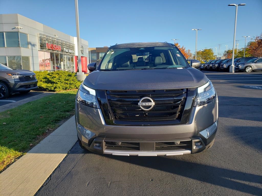 new 2025 Nissan Pathfinder car, priced at $39,902