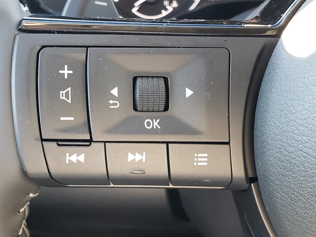 new 2025 Nissan Pathfinder car, priced at $39,902