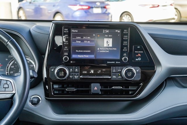 used 2022 Toyota Highlander car, priced at $36,388