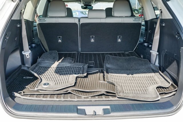 used 2022 Toyota Highlander car, priced at $36,388