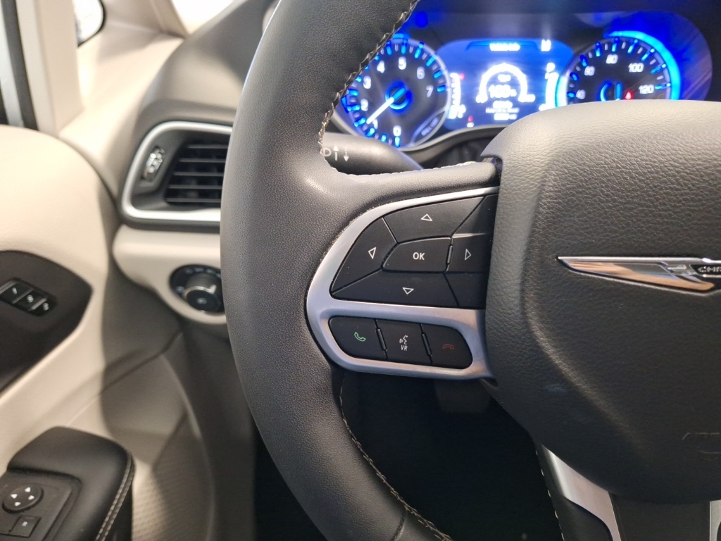 used 2024 Chrysler Pacifica car, priced at $31,500