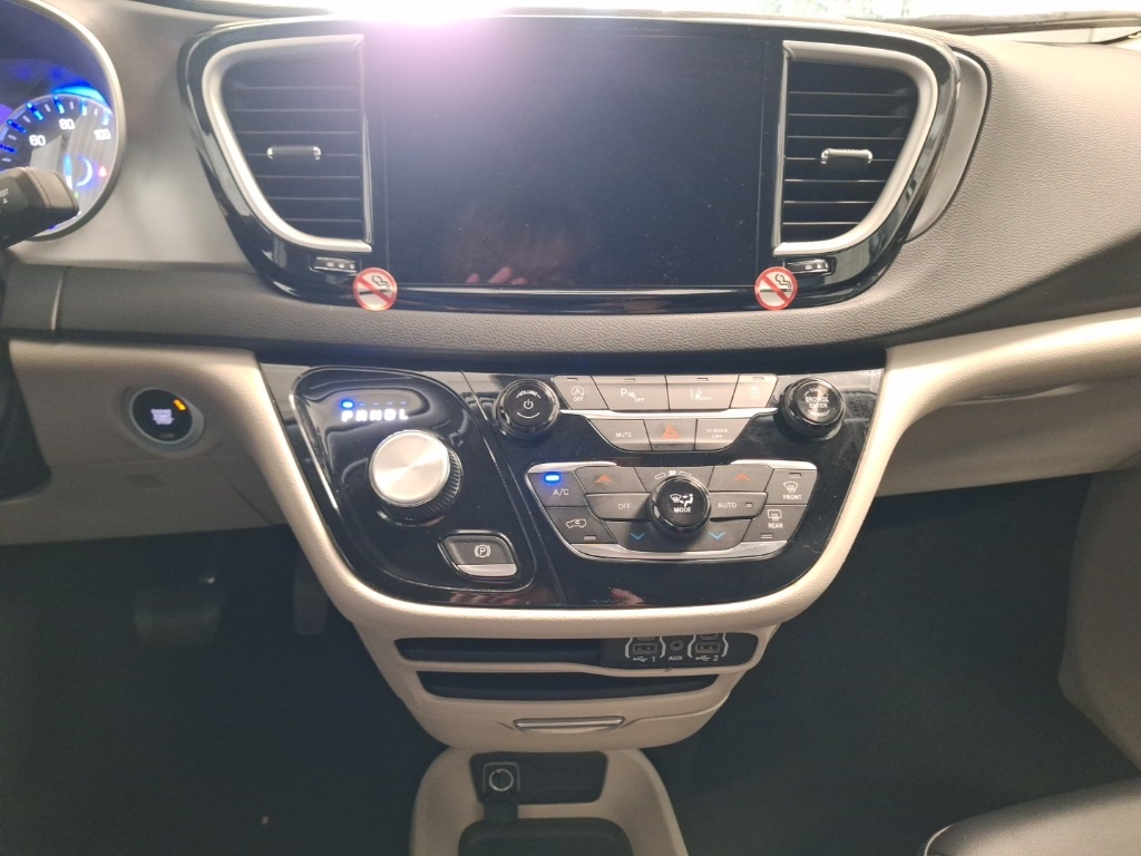 used 2024 Chrysler Pacifica car, priced at $31,500