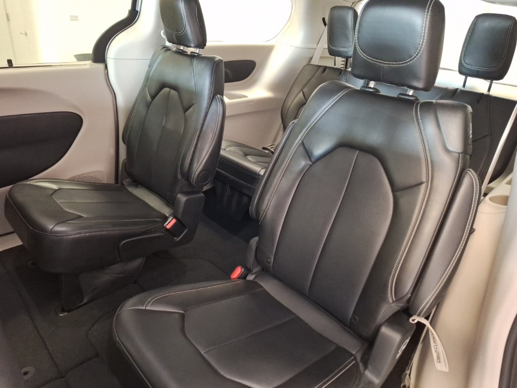 used 2024 Chrysler Pacifica car, priced at $31,500