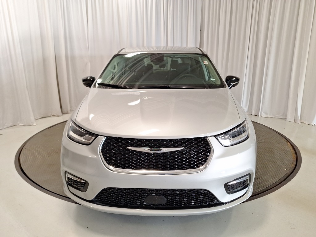 used 2024 Chrysler Pacifica car, priced at $31,500