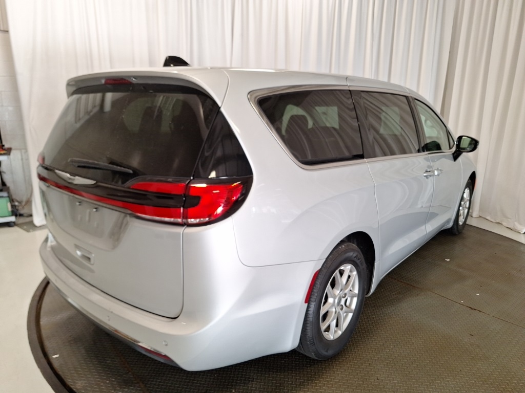 used 2024 Chrysler Pacifica car, priced at $31,500