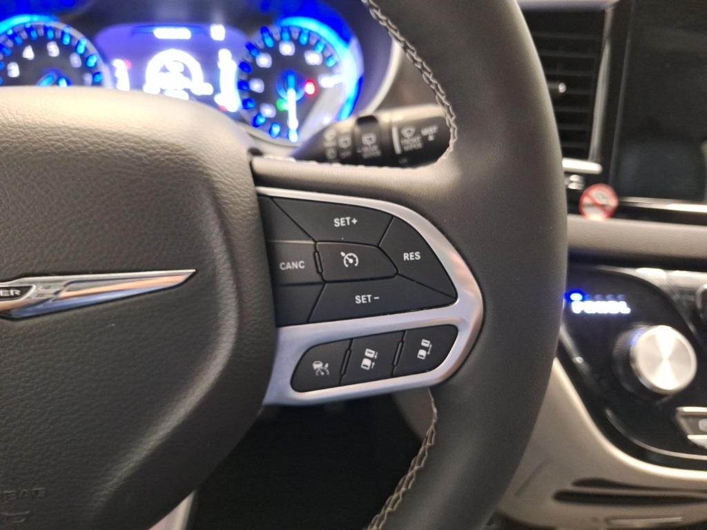 used 2024 Chrysler Pacifica car, priced at $31,500