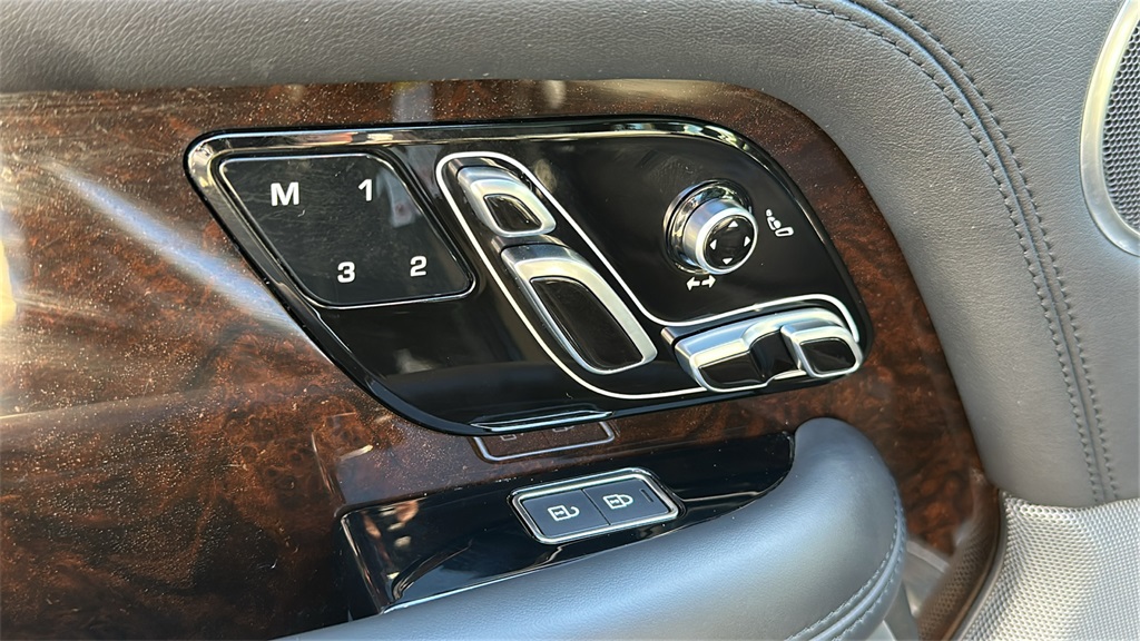 used 2022 Land Rover Range Rover car, priced at $58,971