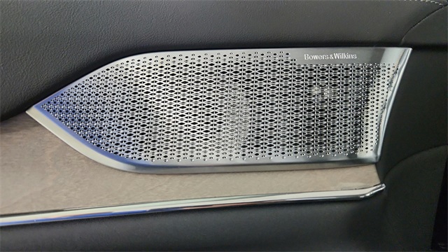 new 2025 Volvo EX90 car, priced at $91,535