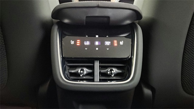 new 2025 Volvo EX90 car, priced at $91,535